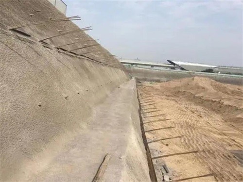 绥江河道边坡加固